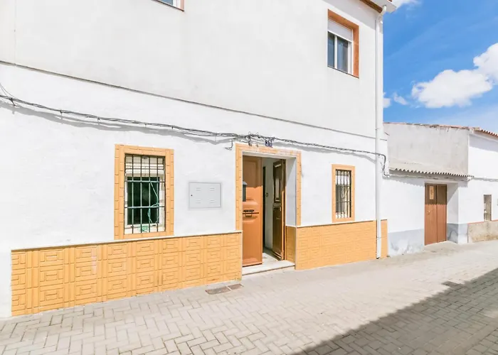 3 Bedroom Awesome Home In Villanueva Del Rey